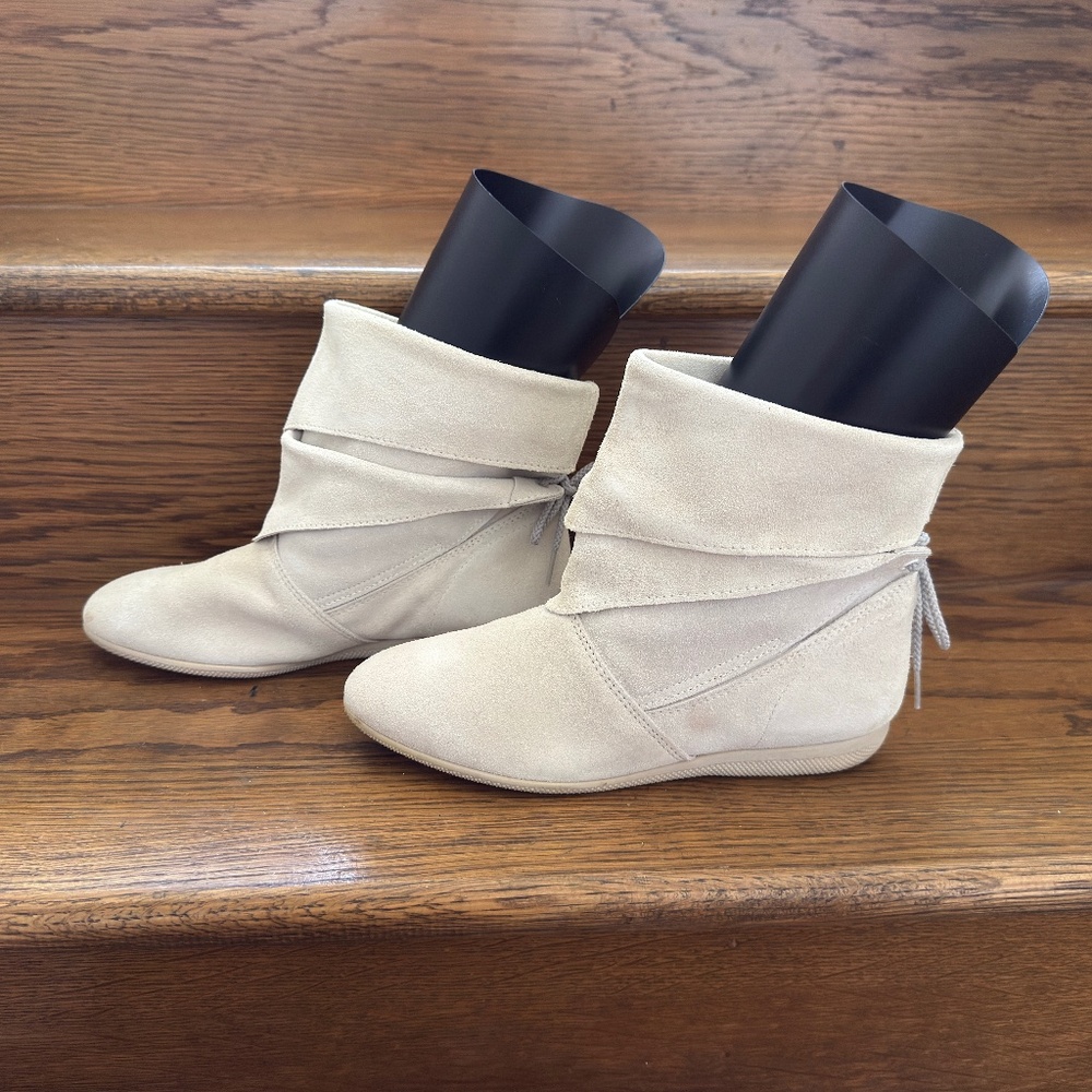 Cream Suede Booties Armadillo - Picture 2 of 8